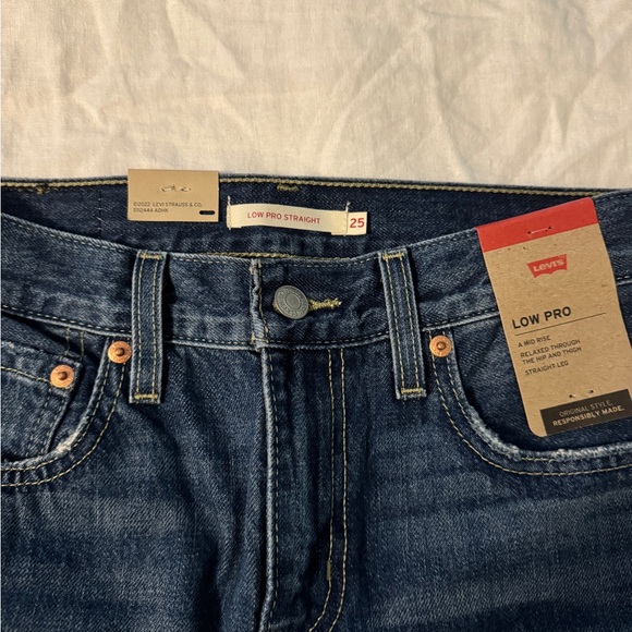 LEVIS LOW PRO STRAIGHT JEANS - Picture 3 of 3